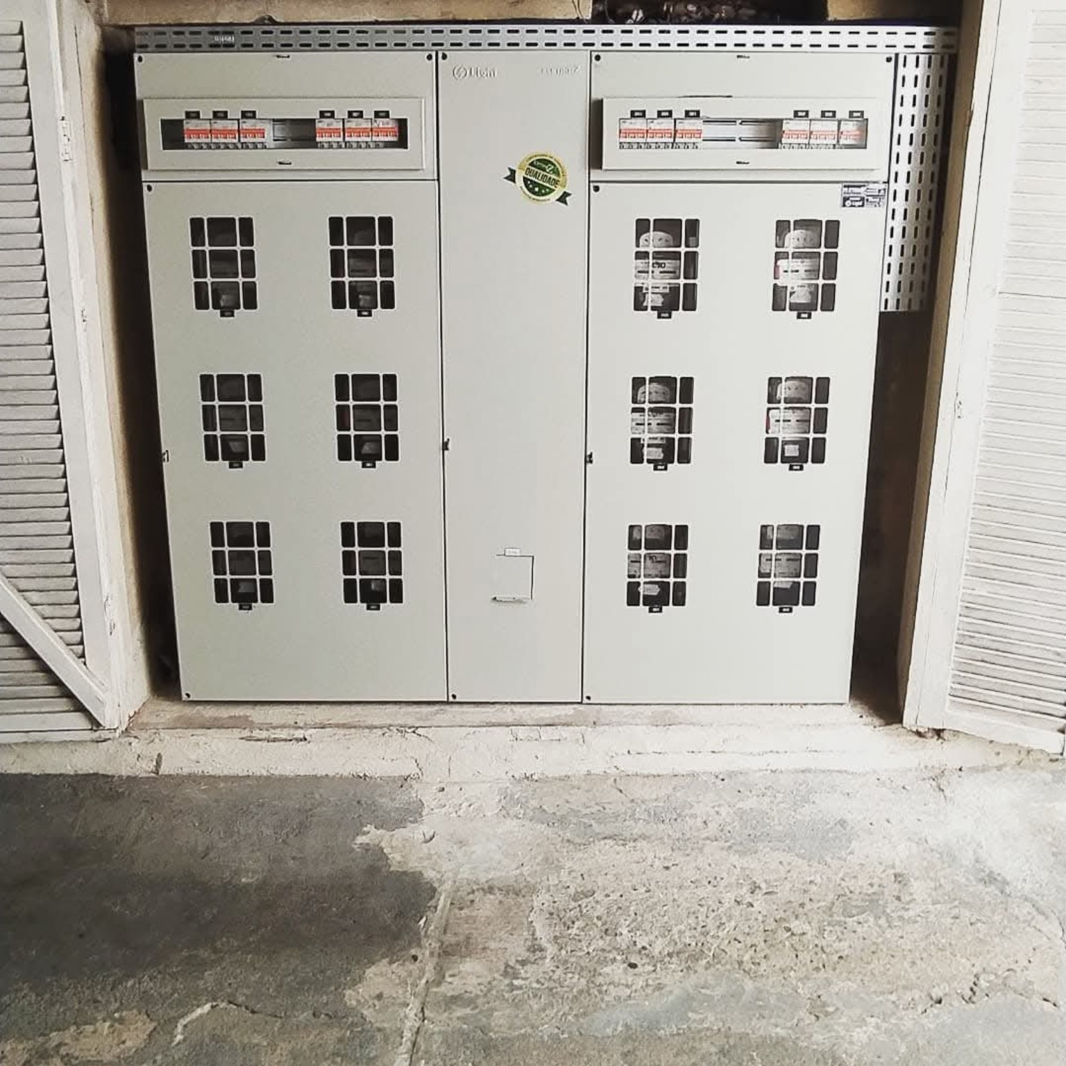 Painel de medição reformado pela Elétrica MKVA